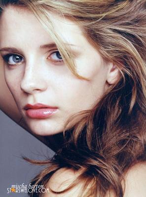 Mischa Barton !